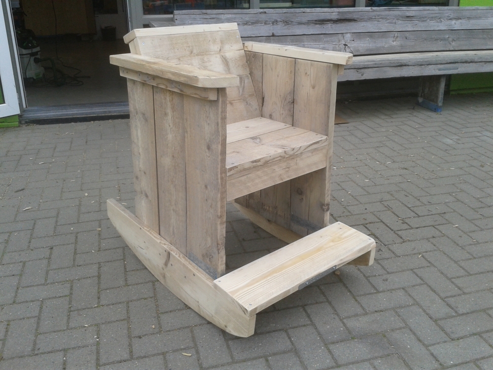 Schommelstoel steigerhout